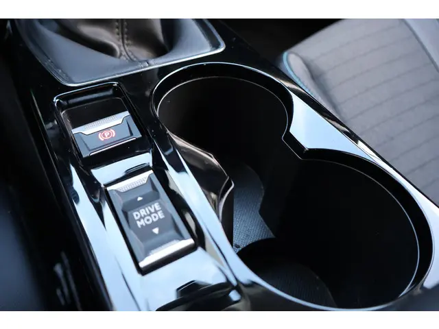 Peugeot 2008 1.2 Allure 2022 Benzine 34