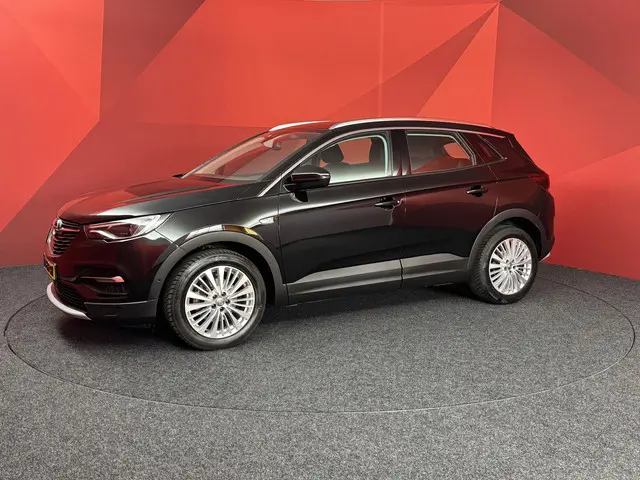 Opel Grandland X 1.2 Turbo Innovation 2019 Benzine 19