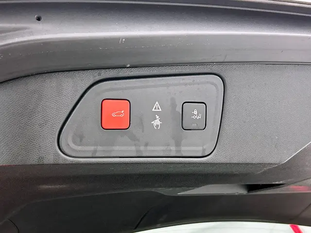 Peugeot 3008 1.6 e-THP Blue Lease Premium 2018 Benzine 22