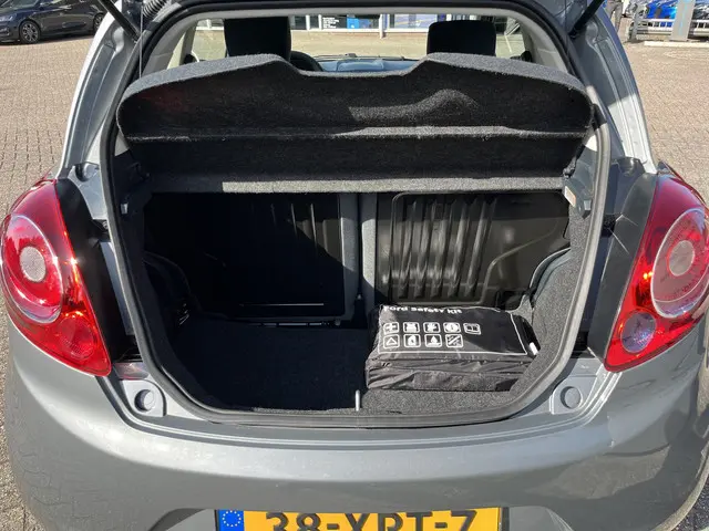 Ford Ka 1.2 Champions Edition start/stop 2012 Benzine