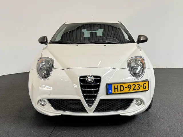 Alfa Romeo MiTo 0.9 TwinAir Racer 2015 Benzine 2