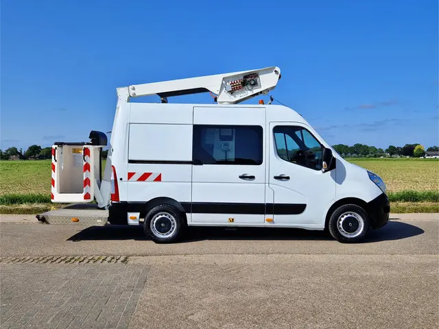 Renault Master T35 2.3 dCi L1H2 2015 Diesel 10