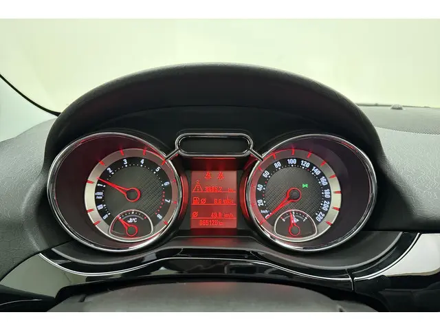 Opel ADAM 1.0 Turbo Rocks BlitZ 2019 Benzine 26