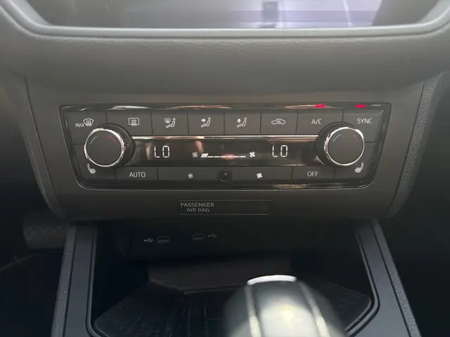 SEAT Ibiza 1.5 TSI FR Business Intense 2021 Benzine 12