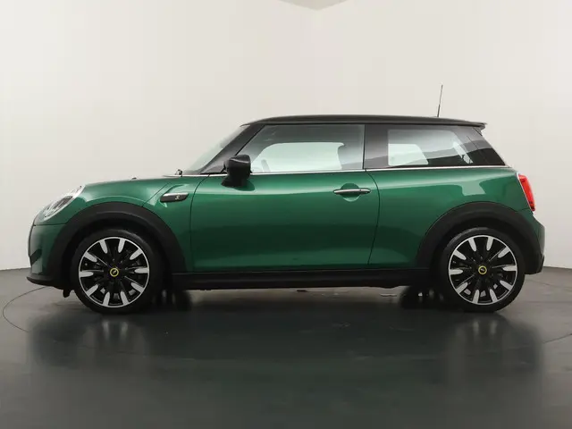 MINI Electric Yours 33 kWh 2022 Elektrisch 12
