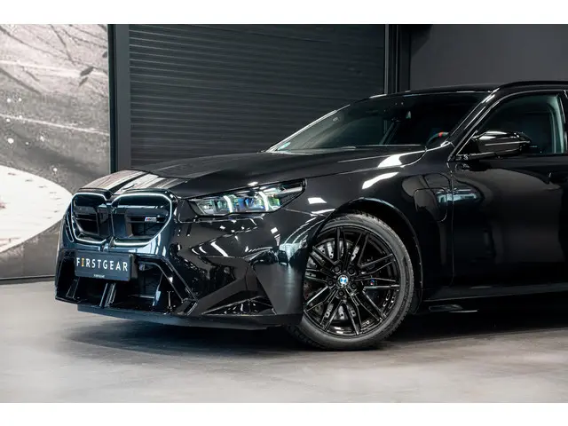 BMW M5 5-serie Touring 2025 Hybride Benzine 4