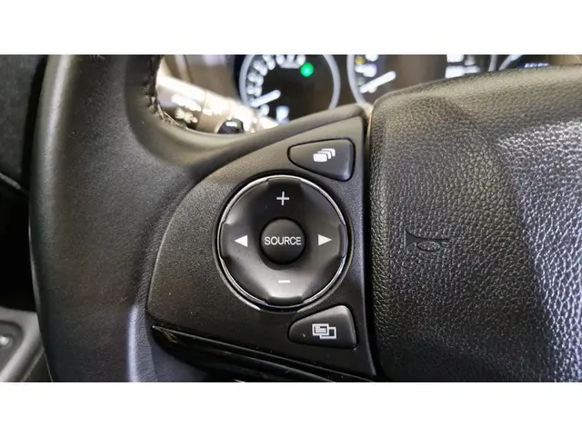 Honda HR-V 1.5 i-VTEC Executive 2017 Benzine 23