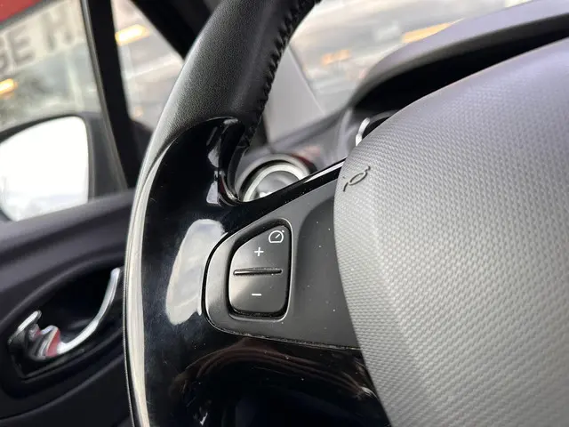 Renault Captur 1.2 TCe Dynamique Automaat 2015 Benzine 16