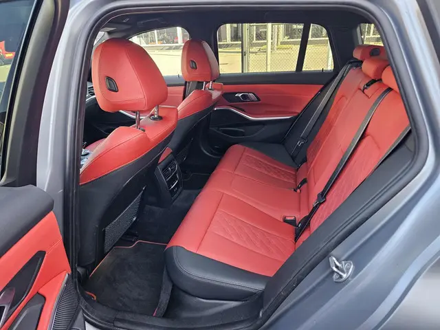 BMW 3 Serie Touring 330e 2022 Hybride Benzine 19