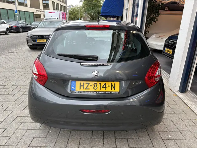 Peugeot 208 1.2 VTi Allure 2014 Benzine 4