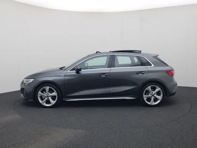 Audi A3 Sportback 35 TFSI/150PK S Line 2025 Benzine 31