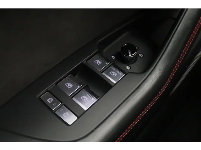 Audi RS6 Avant 4.0 TFSI Quattro 600 PK 2020 Benzine 44