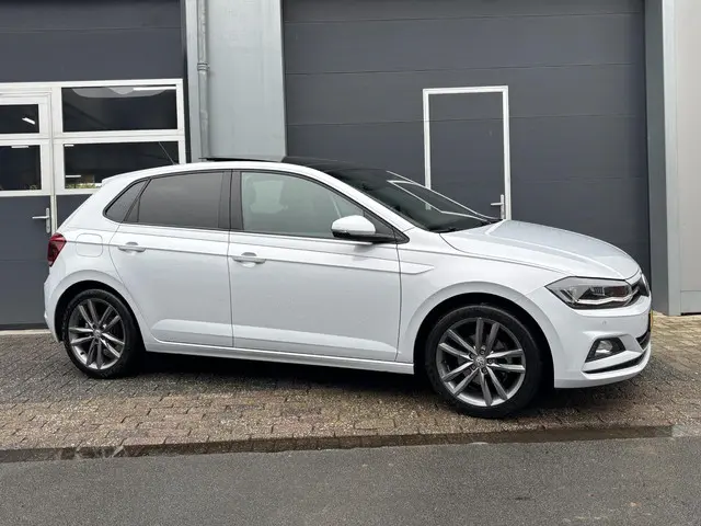 Volkswagen Polo 2