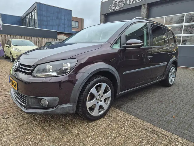 Volkswagen Touran 1.4 TSI Cross 2013 Benzine 2