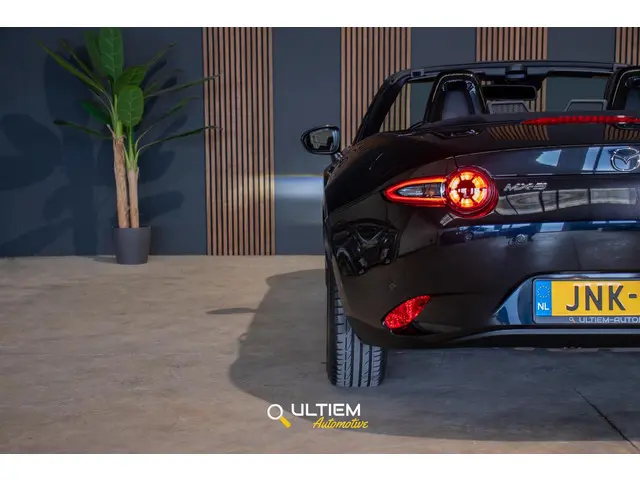 Mazda MX-5 2.0 SkyActiv-G 160 pk GT-M 2016 Benzine 20