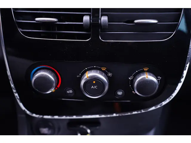 Renault Clio Estate 0.9 TCe Night&Day 2015 Benzine 44