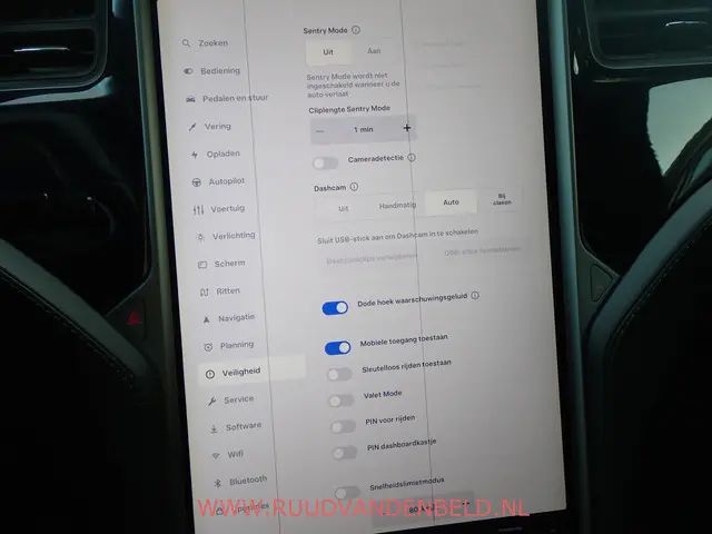 Tesla Model X 75D 2018 Elektrisch 25