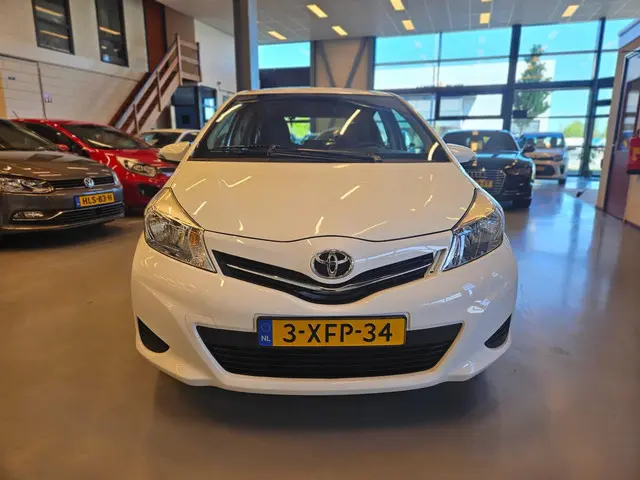 Toyota Yaris 1.0 VVT-i Now | CarPlay 2014 Benzine 5