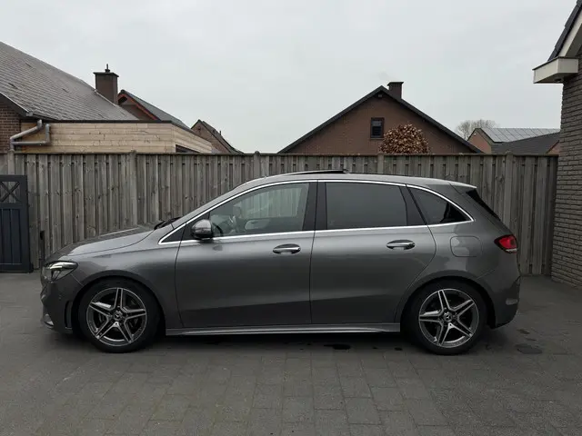 Mercedes-Benz B-Klasse 180 AMG Aut 2019 Benzine 6