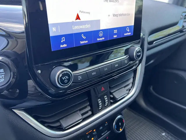 Ford Fiesta 1.0 EcoBoost Hybrid Titanium 2022 Benzine 31