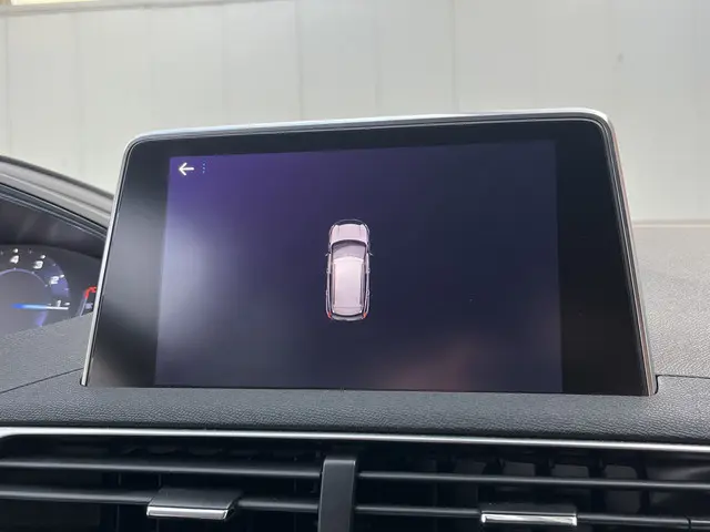 Peugeot 3008 PureTech 130 Allure 2018 Benzine 16