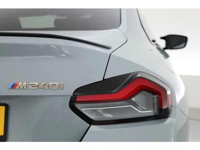 BMW 2 Serie Coupé M240i xDrive 375pk 2023 Benzine 35