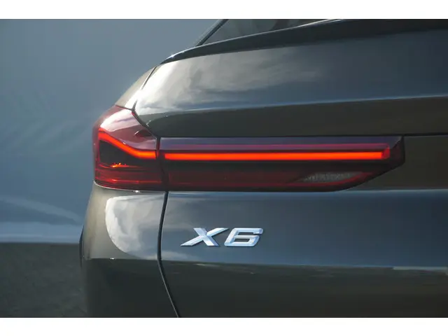 BMW X6 xDrive40i 2026 Benzine 7