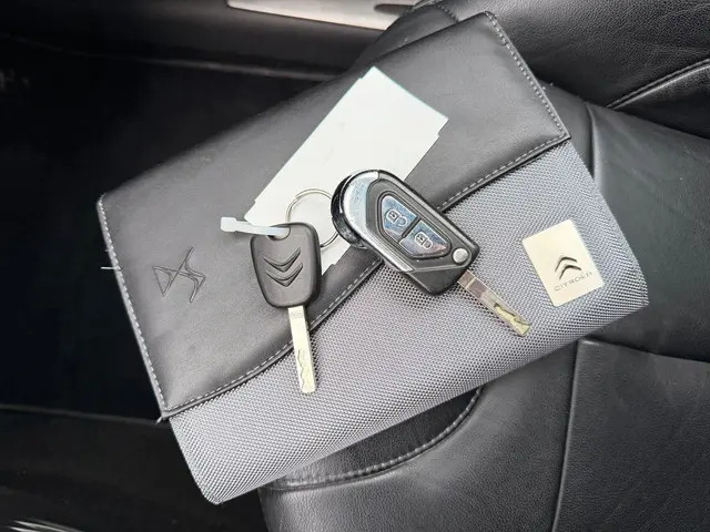 Citroën DS3 1.2 VTi So Chic|Leer|Navi|pdc 2014 Benzine 21