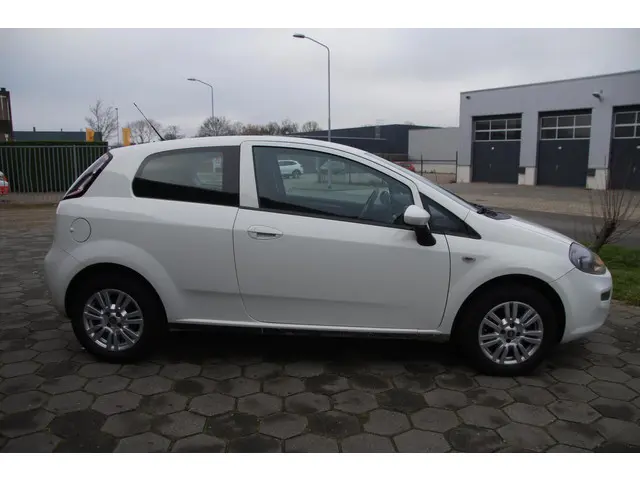 Fiat Punto Evo 1.2 Lounge 2015 Benzine 5