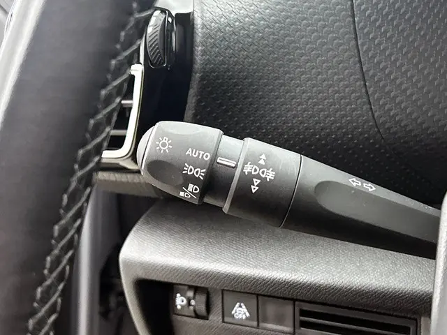 Citroën C4 1.2 Puretech Shine 2023 Benzine 12