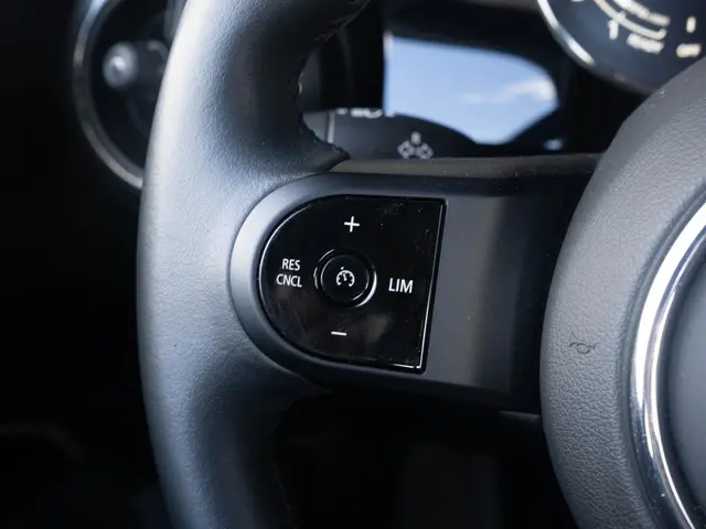 MINI 3-Deurs Cooper Aut. 2023 Benzine 26
