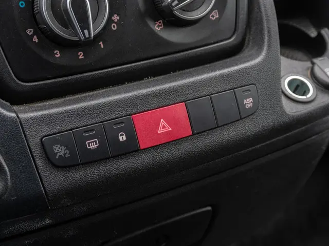 Opel Movano 2.2D 120 L2H2 Edition 2022 Diesel 28