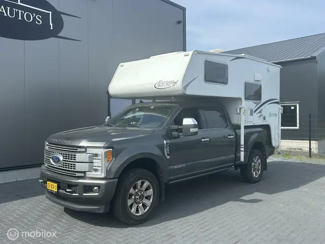 Ford F-350 USA 6.7 V8 Platinum 2019 Diesel 4