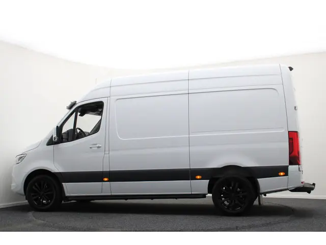Mercedes-Benz Sprinter 317 CDI Aut. L2H2 2022 Diesel 17