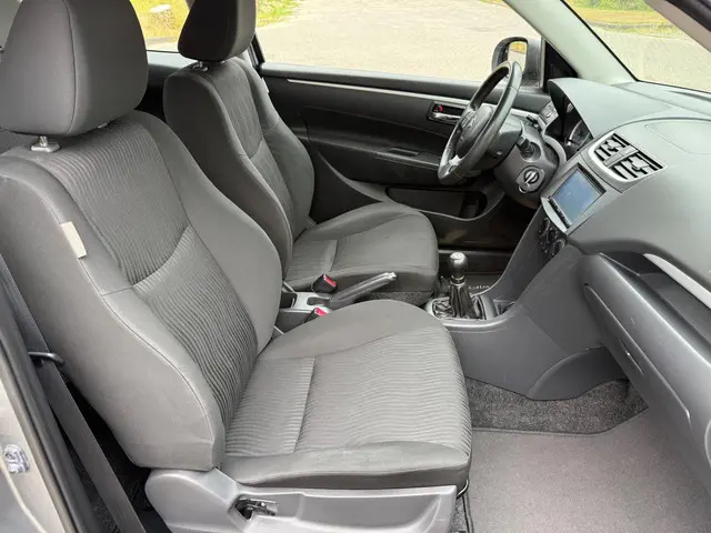 Suzuki Swift 1.2 Comfort 2012 Benzine 11