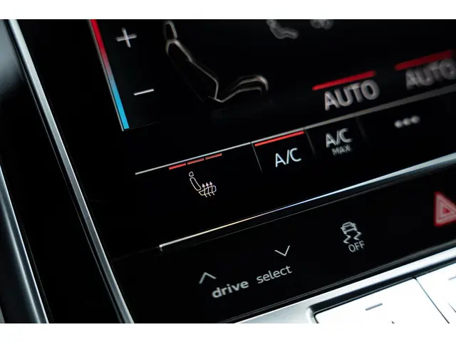 Audi Q8 55 TFSI-E quattro 2023 Hybride Benzine 43