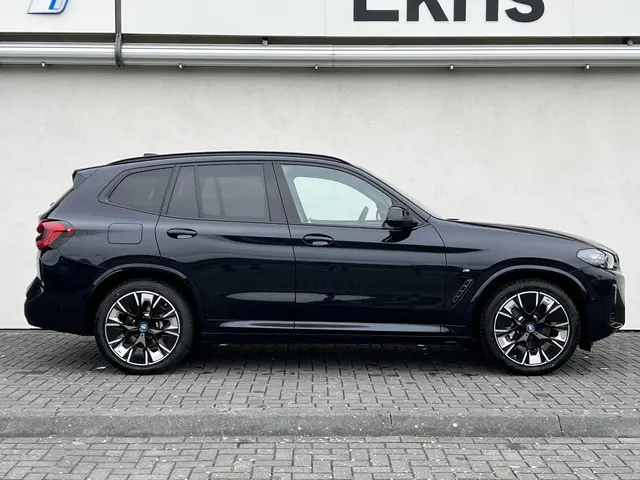 BMW iX3 High Executive Edition 80 kWh 2025 Elektrisch 10