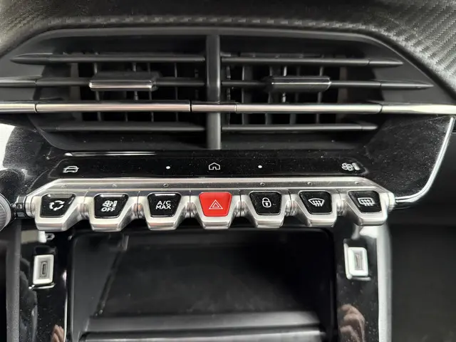 Peugeot 2008 1.2 Hybrid 145 Allure 2025 Hybride Benzine 13