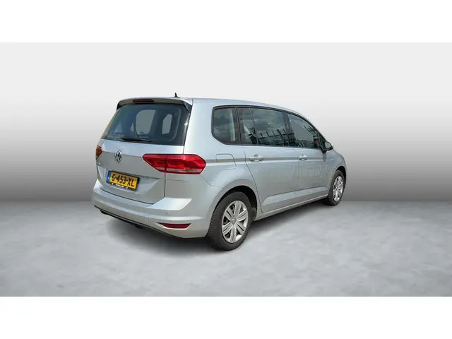 Volkswagen Touran 2