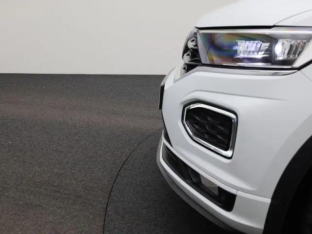 Volkswagen T-Roc 1.5TSI/150PK R Line DSG 2022 Benzine 39