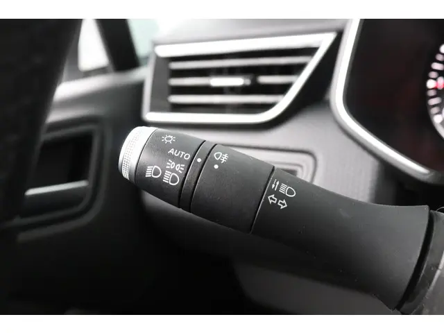 Renault Clio 1.0 TCe Zen 2020 Benzine 37
