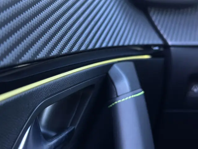 Peugeot 2008 1.2 Hybrid 145 GT 2026 Hybride Benzine 35