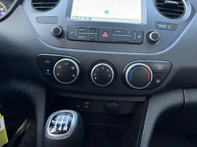 Hyundai i10 1.0i Comfort ( AIRCO + KM NAP ) 2018 Benzine 15