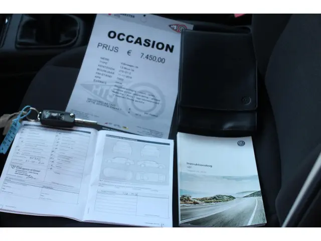 Volkswagen up! 1.0 BMT high up! 2016 Benzine 19