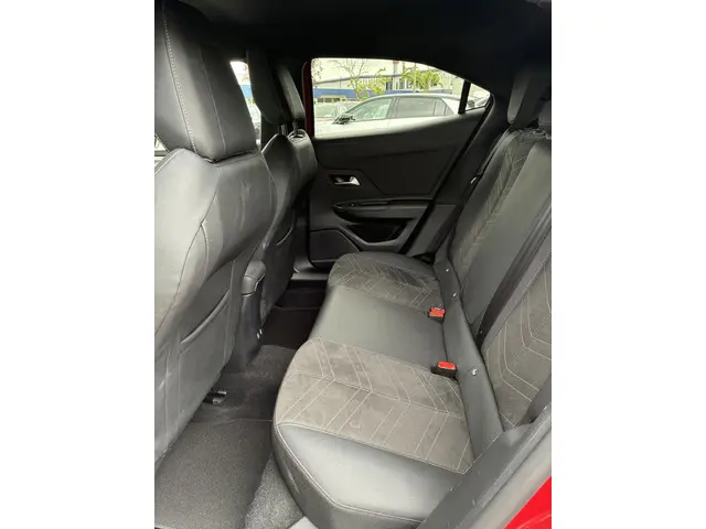 Opel Mokka 1.2 Turbo 130Pk Ultimate 2024 Benzine 43