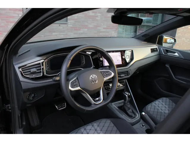 Volkswagen Polo 1.0 TSI R-Line 2024 Benzine 8