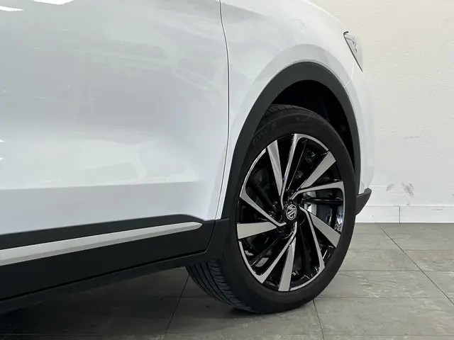 MG ZS Hybrid+ 1.5 Hybrid+ Luxury 2025 Hybride Benzine 17