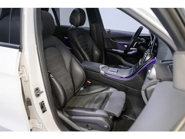 Mercedes-Benz GLC 300e 4MATIC 2021 Hybride Benzine 32