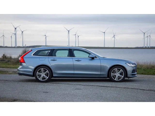 Volvo V90 2.0 T5 Momentum 2017 Benzine 43