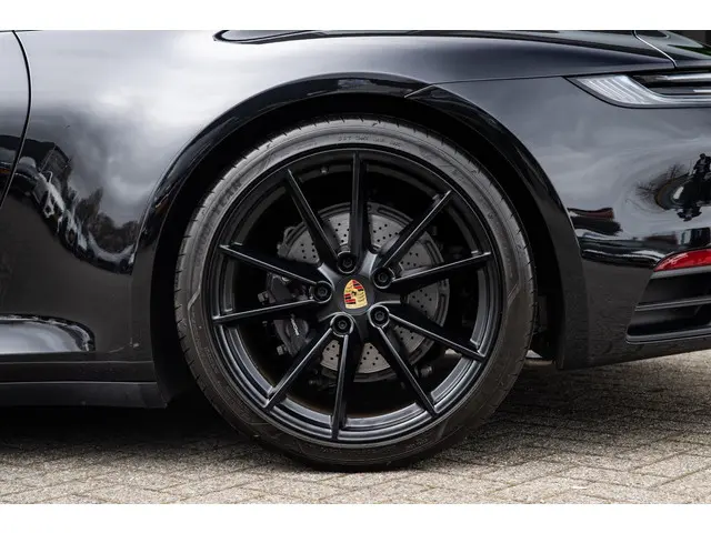 Porsche 911 3.0 Carrera 2020 Benzine 17